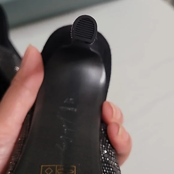 Lola Cruz Jewel Shoes - Picture 7 of 10